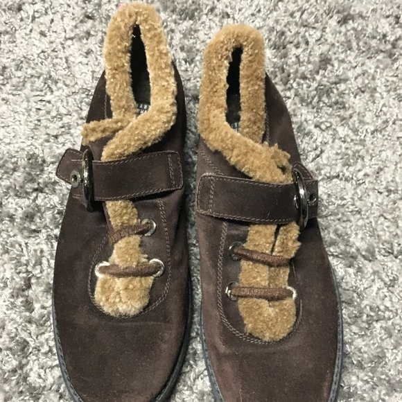 Stuart Weitzman suede fur lined shoes with buckle - Picture 6 of 9